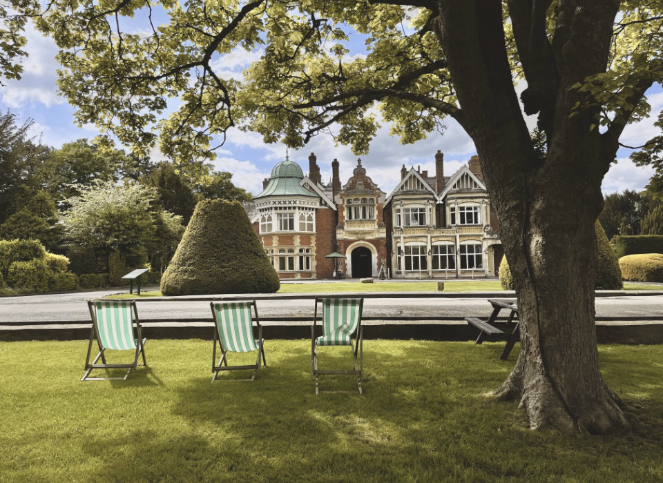 Espionage and Intelligence: The Allied Secret Agents & Codebreakers of World War II